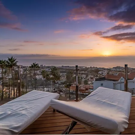 Olive فيلة أذيخي